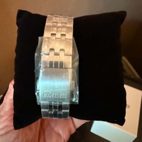 New Boxed Seiko Stainless Steel Black Dial Chronograph Men's Watch Model SSB429 - Picture 4 of 6